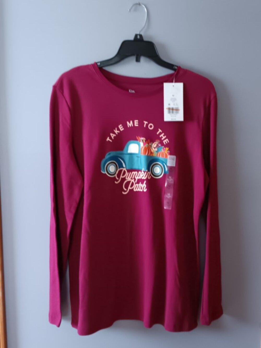 New KIm Rogers Women's Graphic T-Shirt, size M